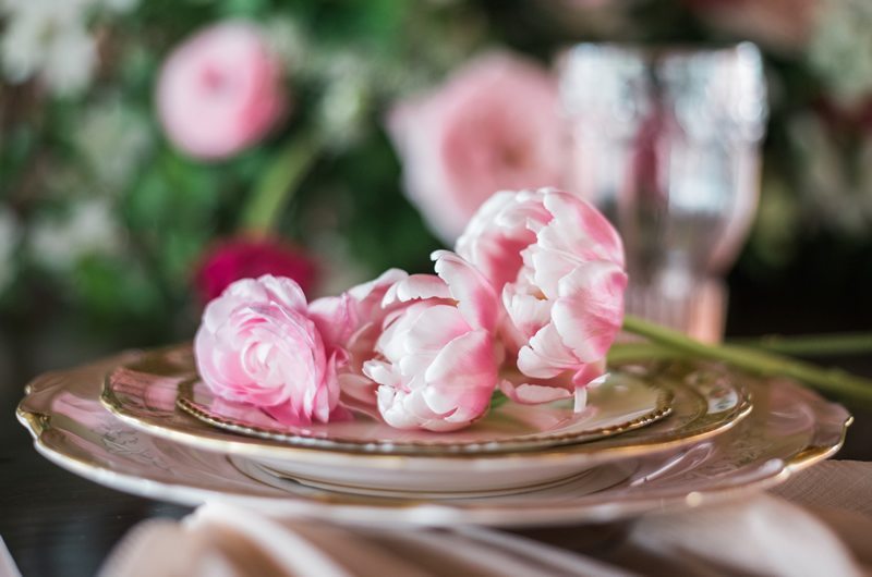 Shades_of_Love-Floral_Place_Setting