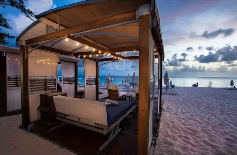 The_Westin_Cayman_Islands-Nighttime_Cabana