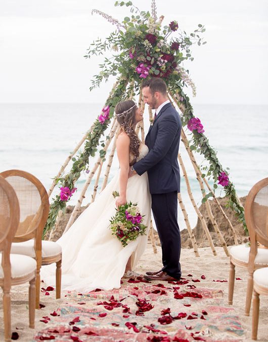 Chic_Coastal_Wedding-bride_and_groom_on_beach