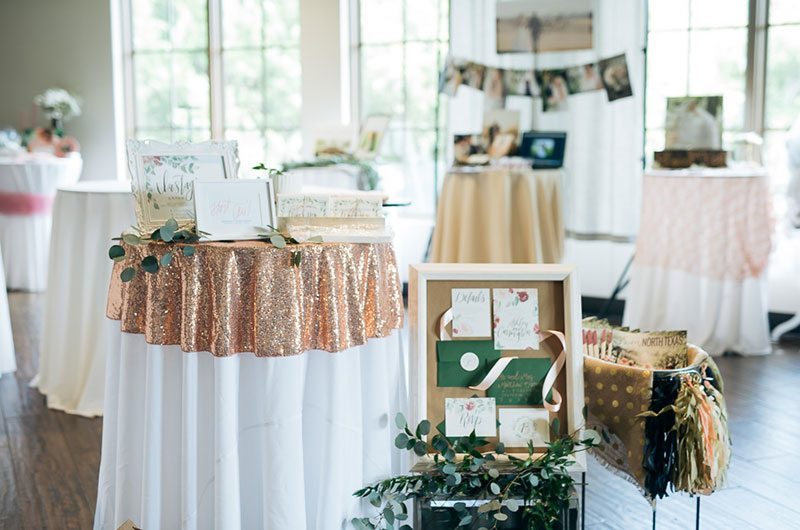 Big Fake Wedding White Table Cloth With Glitter