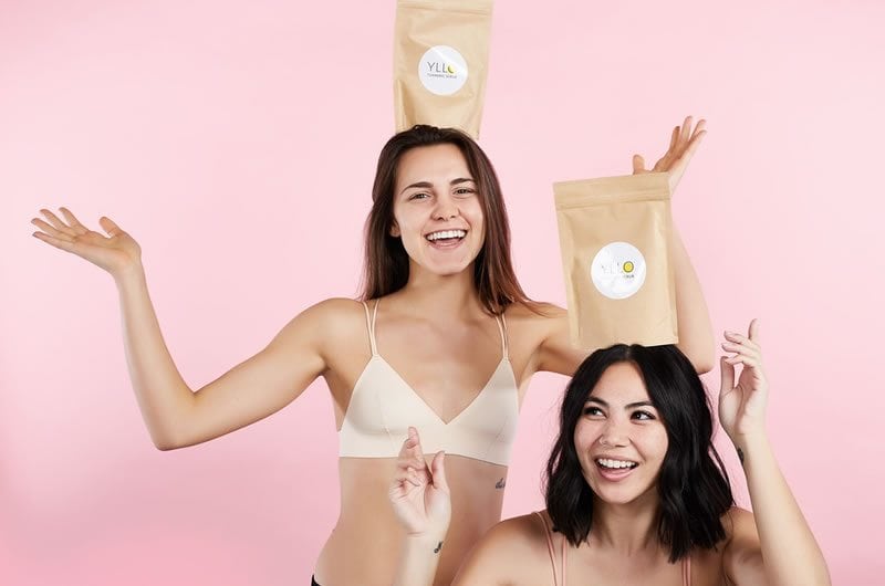 YLLO Giveaway Girls With Facemask