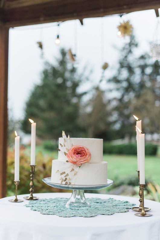 Countryside Cake With Pink Flowers