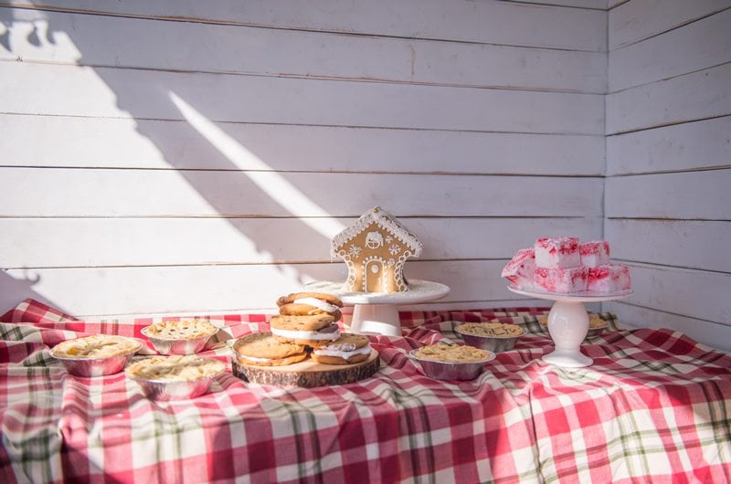 Charleston Christmas Wedding Treat Table