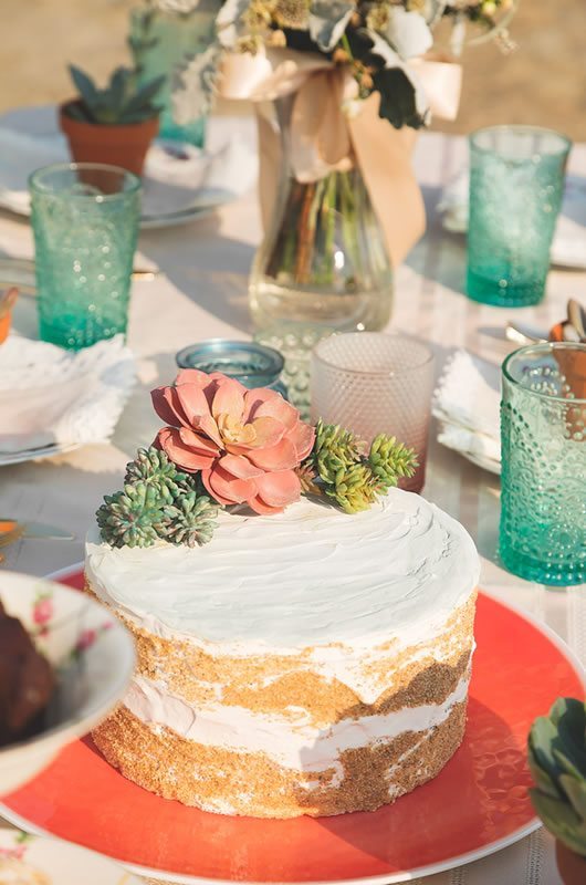 Romantic And Moody Wedding Inspiration Cake
