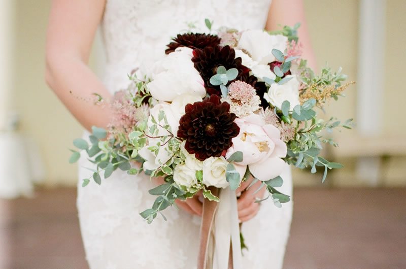 8 Winter Bridal Bouquets