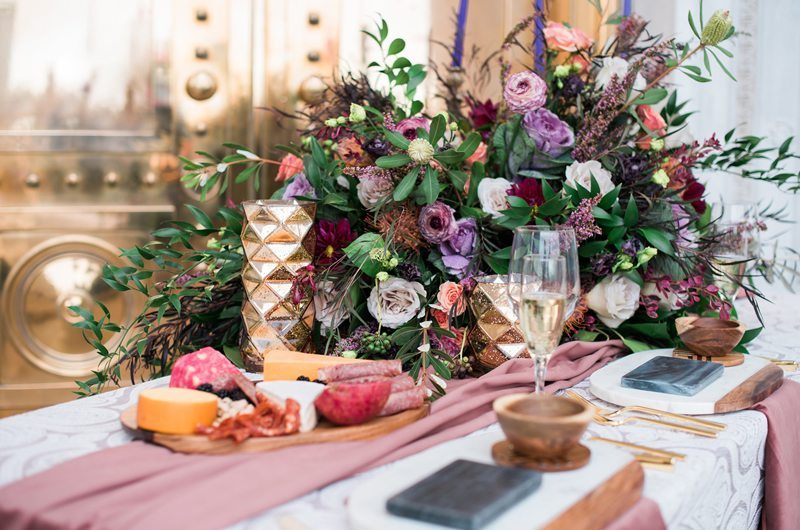 3 Tips On How To Use Ultra Violet In Your Wedding Centerpieces