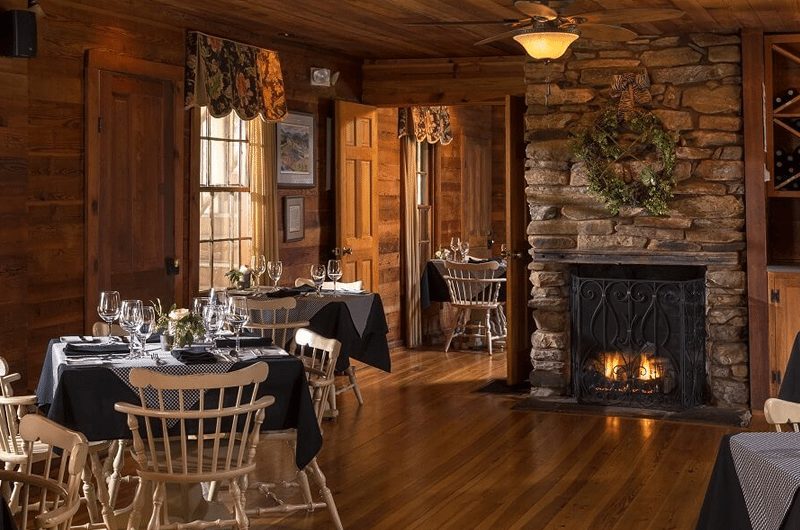 5 Reasons To Get Married At Glen Ella Springs Inn Restuarant