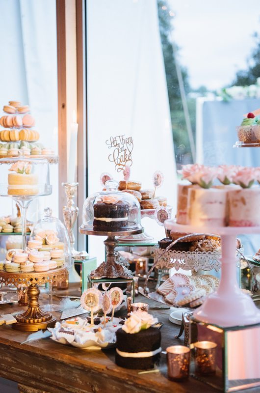 EXCLUSIVE LOOK AT TARA LIPINSKIS DREAM WEDDING PART 5 THE RECEPTION Dessert Table