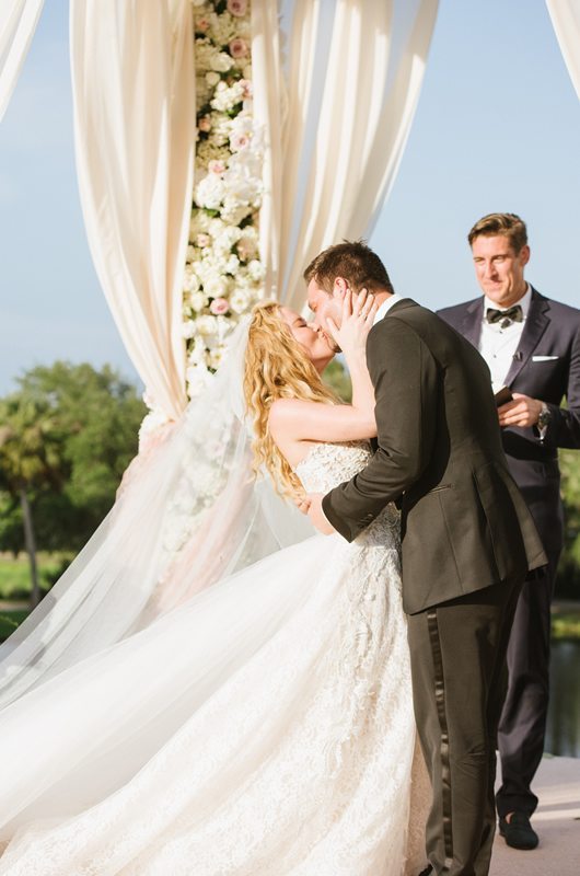 EXCLUSIVE LOOK AT TARA LIPINSKIS Fixing The Kiss