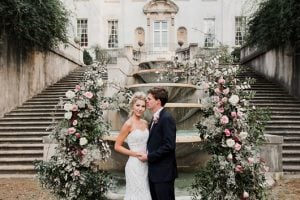 Fabulous Wedding Inspiration At The Swan House Arch