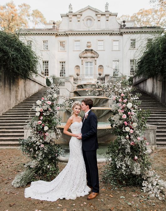 Fabulous Wedding Inspiration At The Swan House Arch