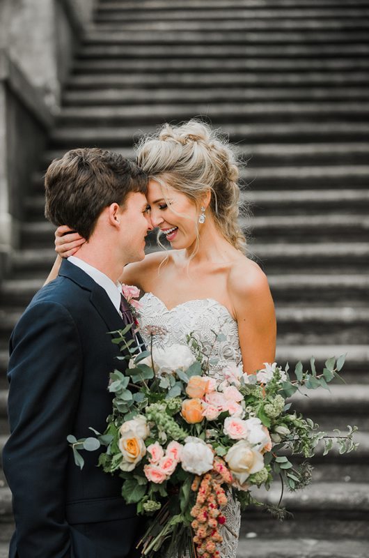 Fabulous Wedding Inspiration At The Swan House Laughing Bride And Groom