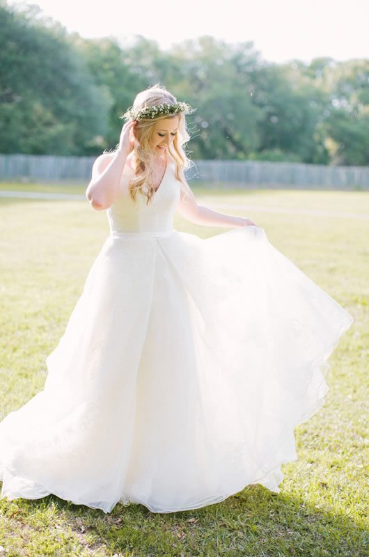 Summer Bridal Portrait Inspiration Bride Spinning