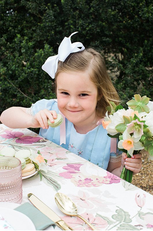 Spring Styled Shoot Girl Eating