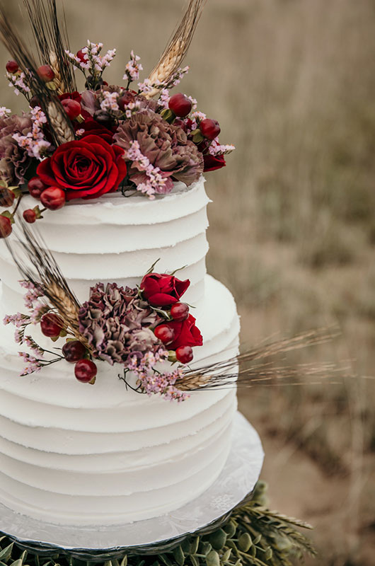 Romantic Halloween Wedding Inspiration Close Up Cake