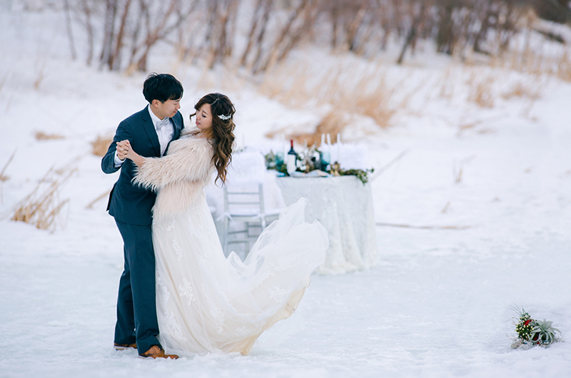 White Winter Wedding Inspiration