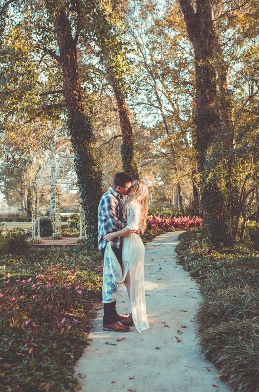 Fall Engagement Session In The Heart Of Georgia Kiss