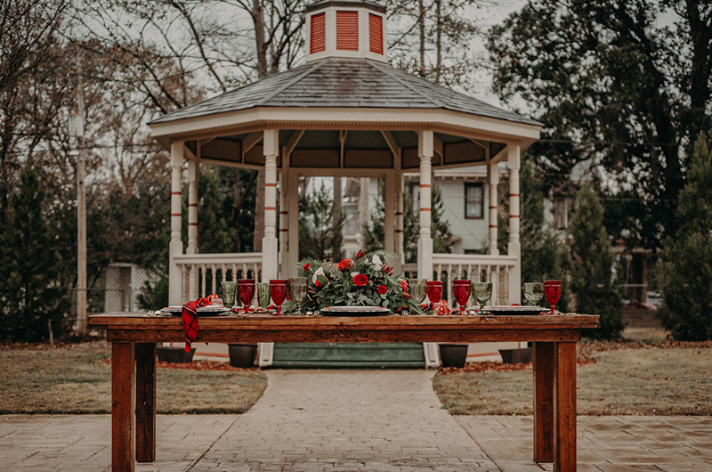 Holiday Table Gazeebo