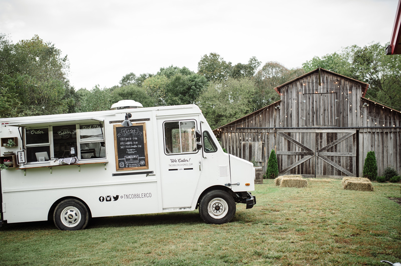 Barn Wedding With An Urban Chic Twist Food Truck