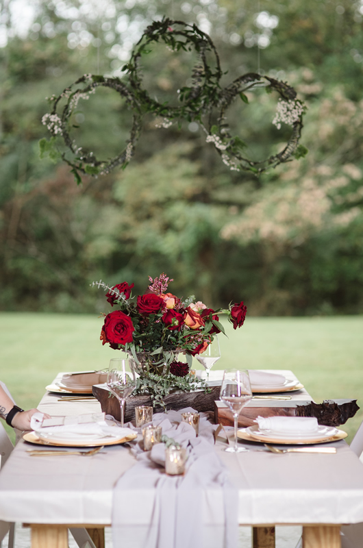 Barn Wedding With An Urban Chic Twist Sweetheart Table