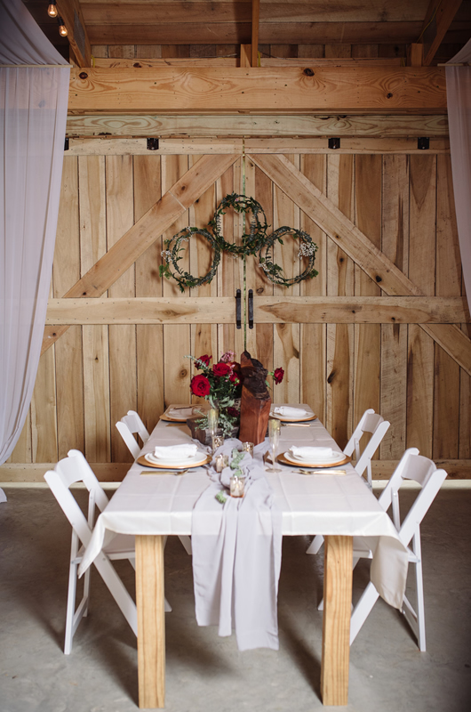 Barn Wedding With An Urban Chic Twist Sweetheart Tablescape