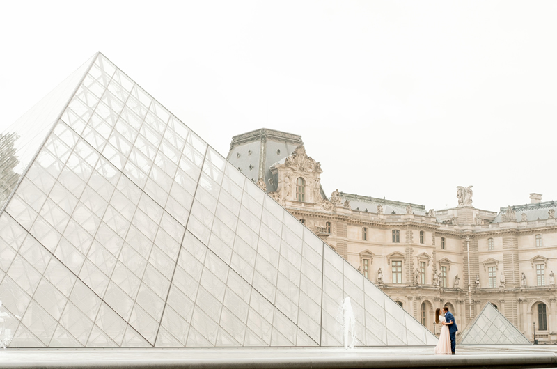 A Parisian Engagement Session To Die For 8