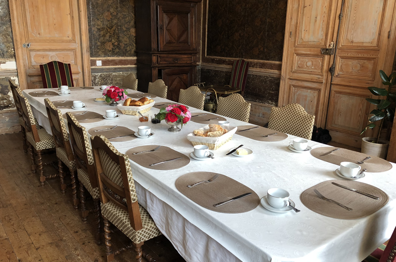 A Royal Romance At Chateau Fengari Dining