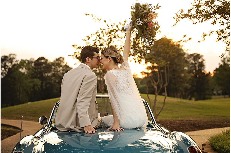 Memphis Spring Shoot Couple Celebrate On Car