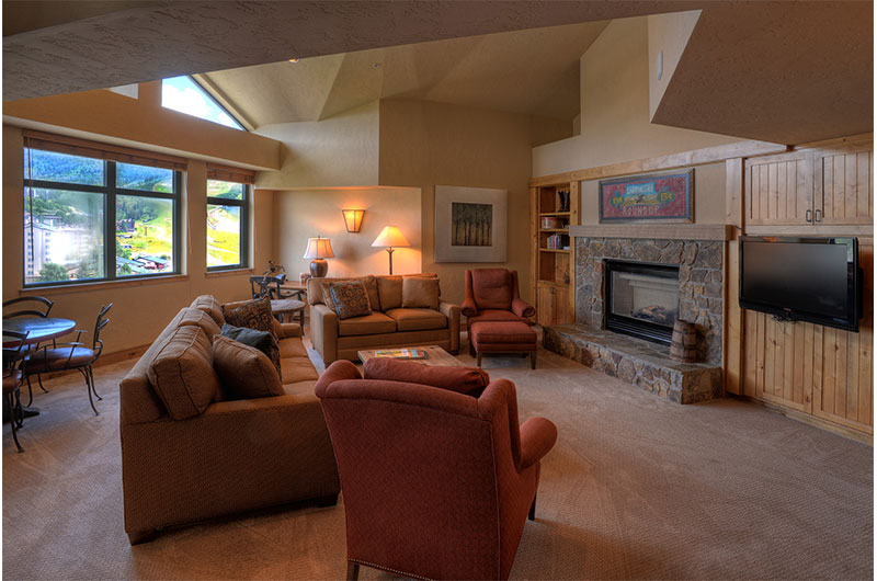 Steamboat Grand Sitting Area With Fireplace