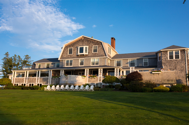 Black Point Inn Front Lawn