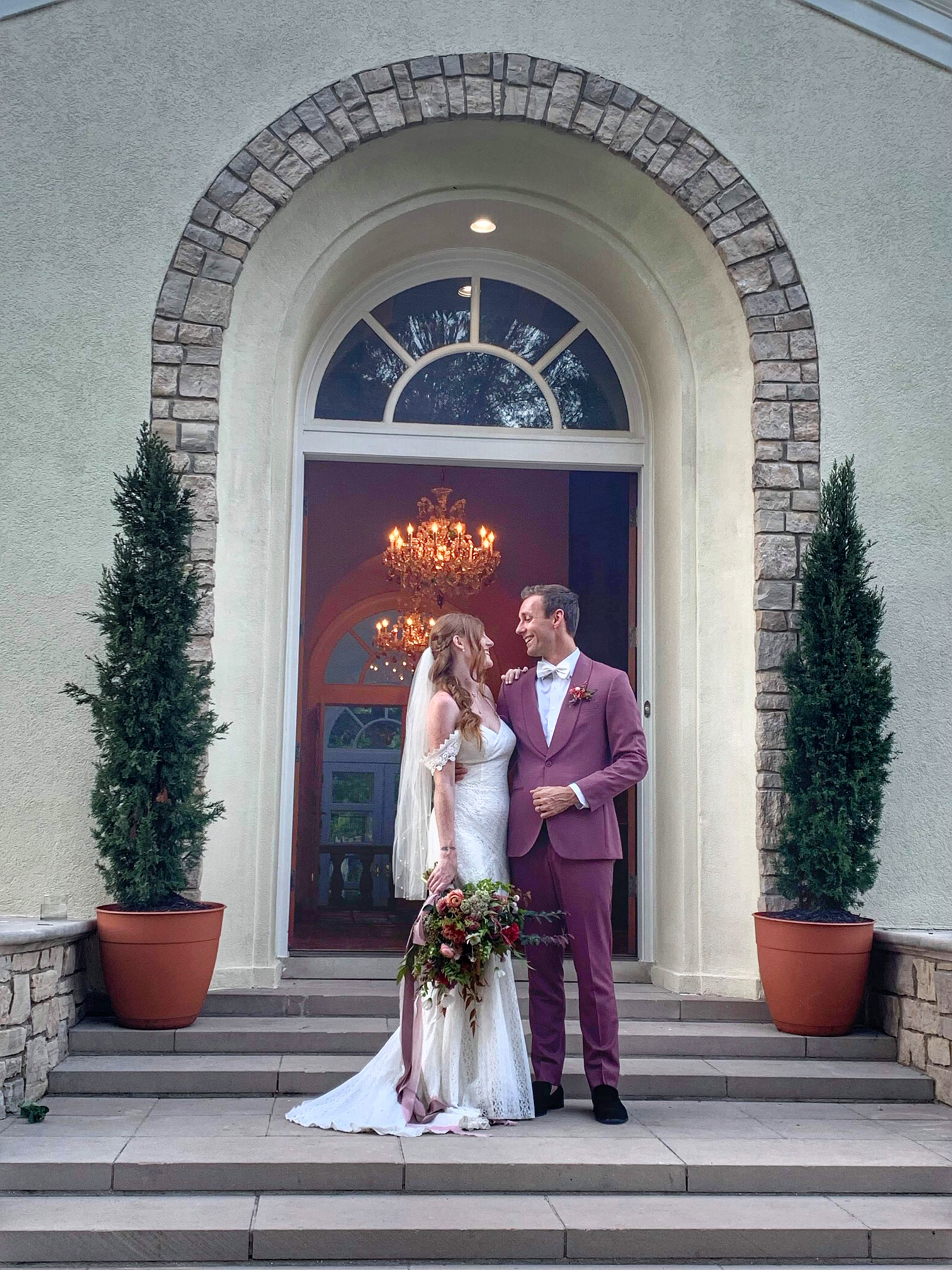 Tuscan Ridge Couple At Entrance