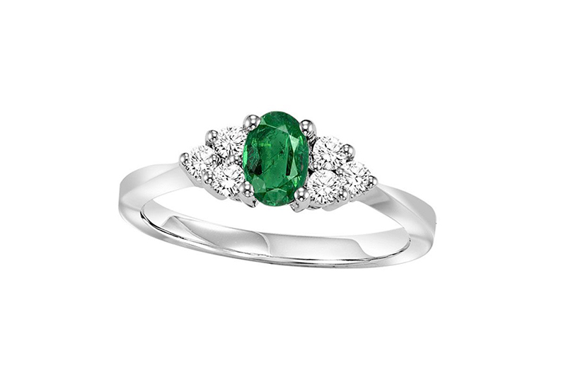 Top 10 Engagement Ring Trends For 2019 Clustered Settings