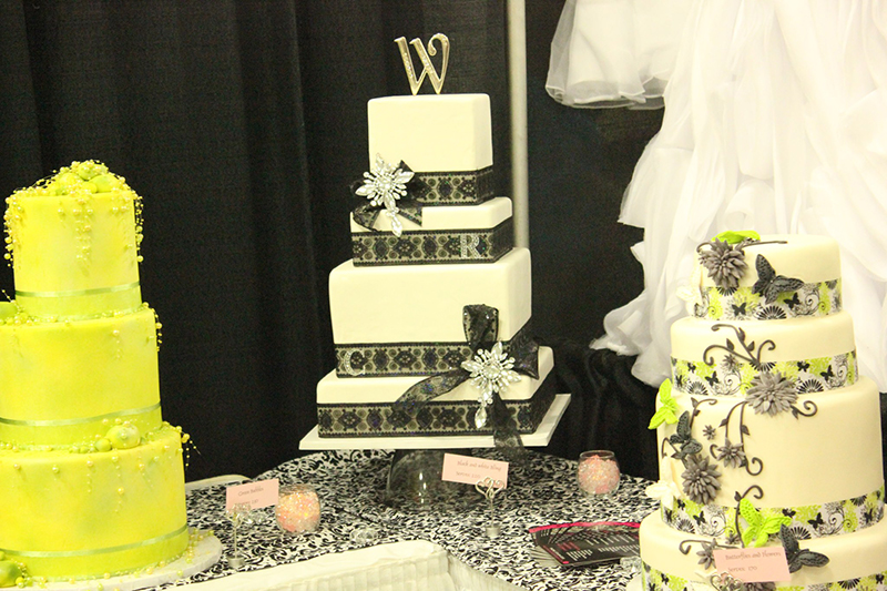 Central Missouri Bridal Association Cake Dislay