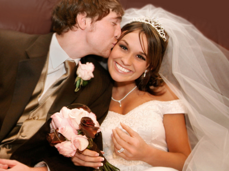 Central Missouri Bridal Association Groom Kissing Bride