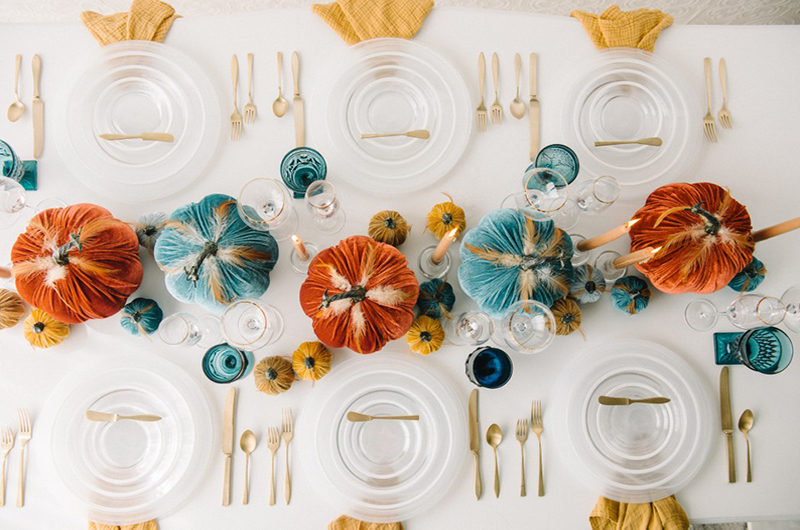 Happy Thanksgiving Table Decor