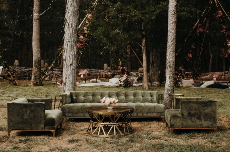 Country Singer Tyler Rich And Actress Sabina Gadecki Graces The Cover Of The Winter Spring 2020 Issue Wedding Setup
