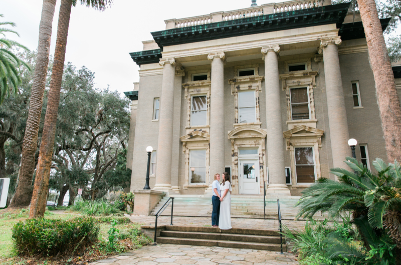 Dreamiest Costal Wedding In The Golden Isles Love In The Historic Downtown