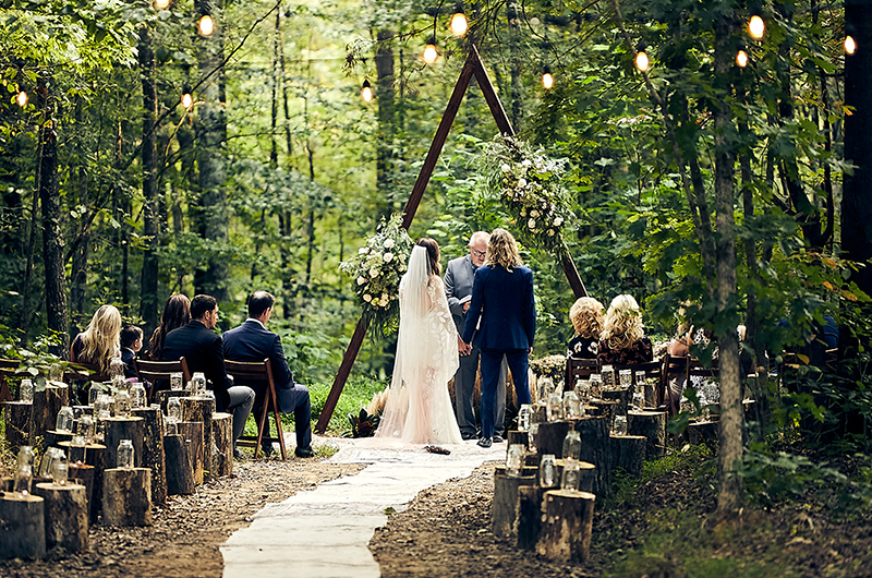 Spring 2020 Cover Couple, Country Singer Rachel Reinert & Her Musician Hubby Caleb Crosby, Tie the Knot In a Sunset Ceremony