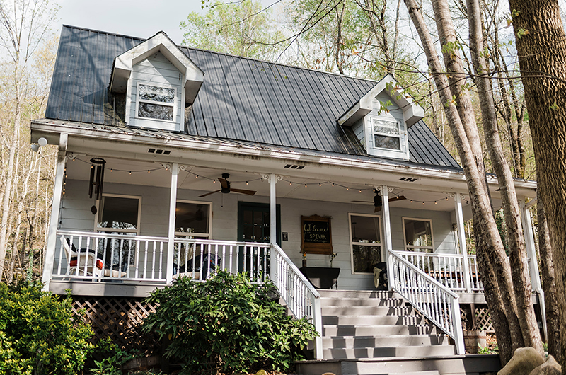 Sustainable Wedding Inspo From This Rustic-Chic, Georgia Ceremony