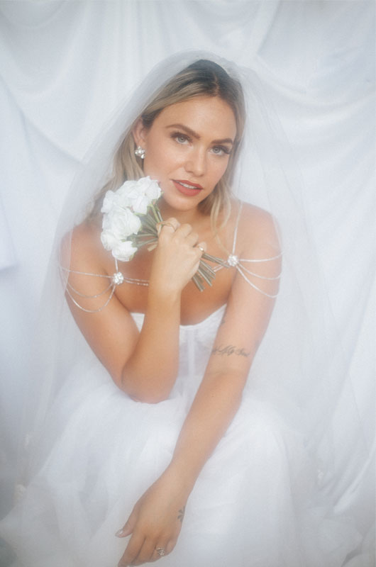 Anna Mae Releases New Song For Newlyweds Wedding Portrait Anna Mae Releases New Song For Newlyweds Wedding Portrait