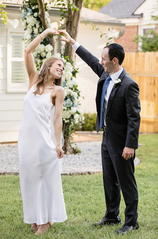 Rabbi Marries Memphis Couple Bride Twirling