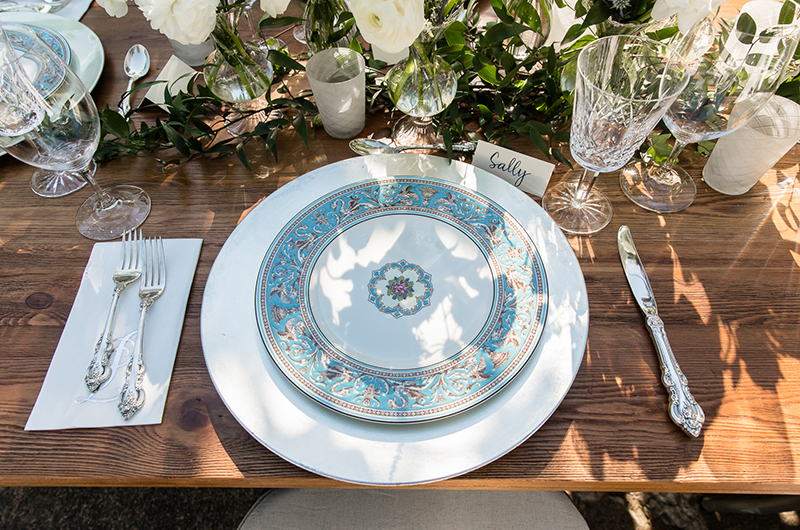 Rabbi Marries Memphis Couple Plate Setup