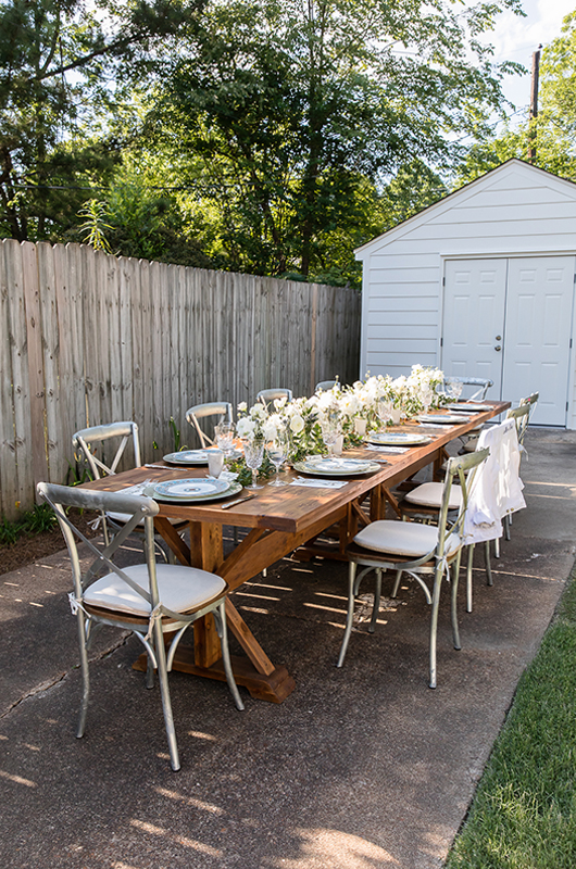 Rabbi Marries Memphis Couple Table