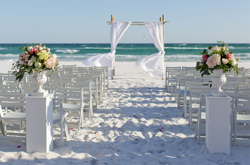 Hilton Sandestin Beach Offers Tips For A Reimagined Wedding Ceremony Beach Setup