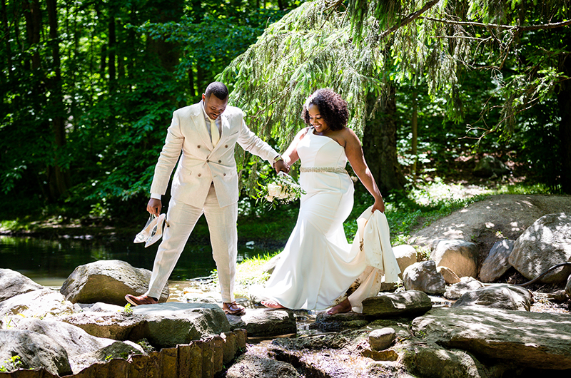 Indiana Couple Weds Intimate Garden Ceremony Kumalos Victoire And Matthew On Rocks