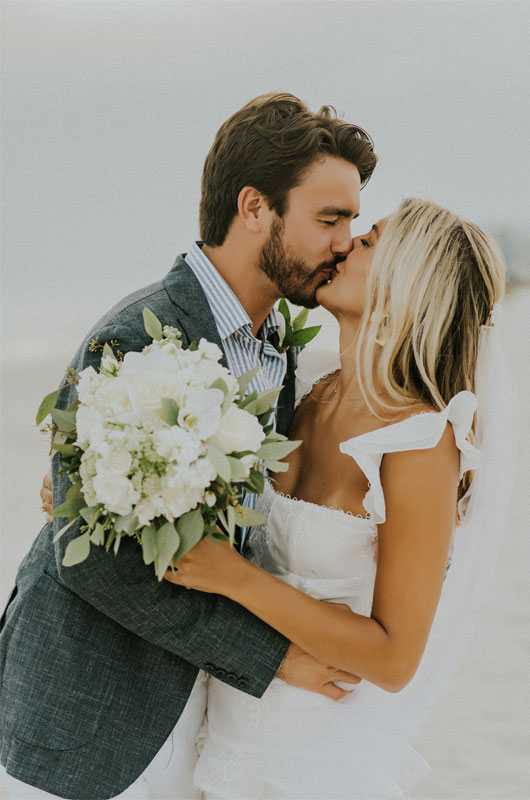 A Simple Seaside Ceremony On Floridas Gulf Coast Kiss