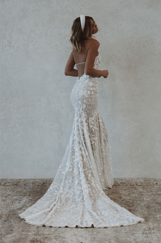 Leading Bridal Boutique Ivory And Beau Shares Wedding Gown Trends For 2021 Illusion Back Gown