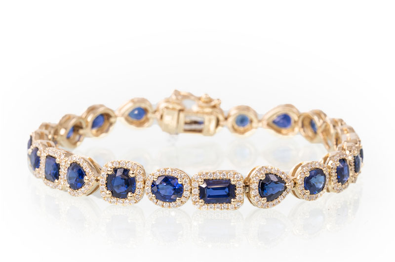 Sissys Log Cabin Commits To Creating Extraordinary Wedding Day Style Sapphire Bracelet