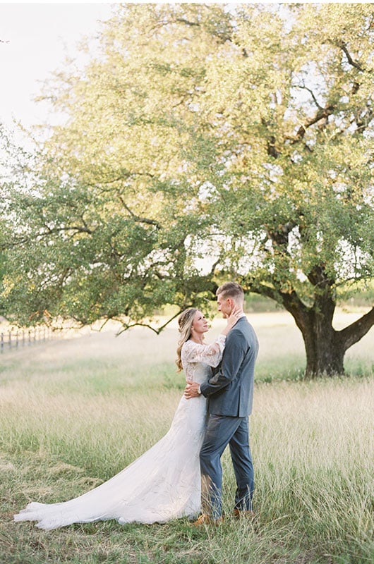 An Idyllic I Do Awaits At Luxury Rustic Venue Hidden River Ranch Tree