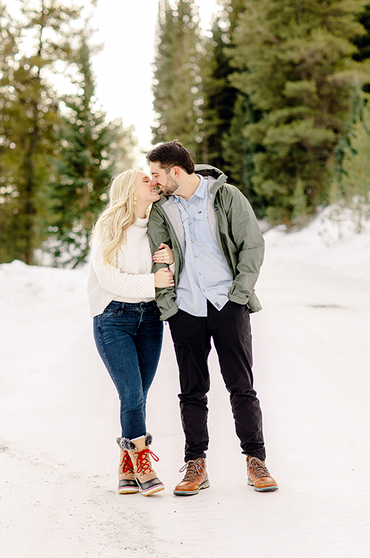 Callie And Kyle’s Colorado Mountainside Engagement Couple Kissing